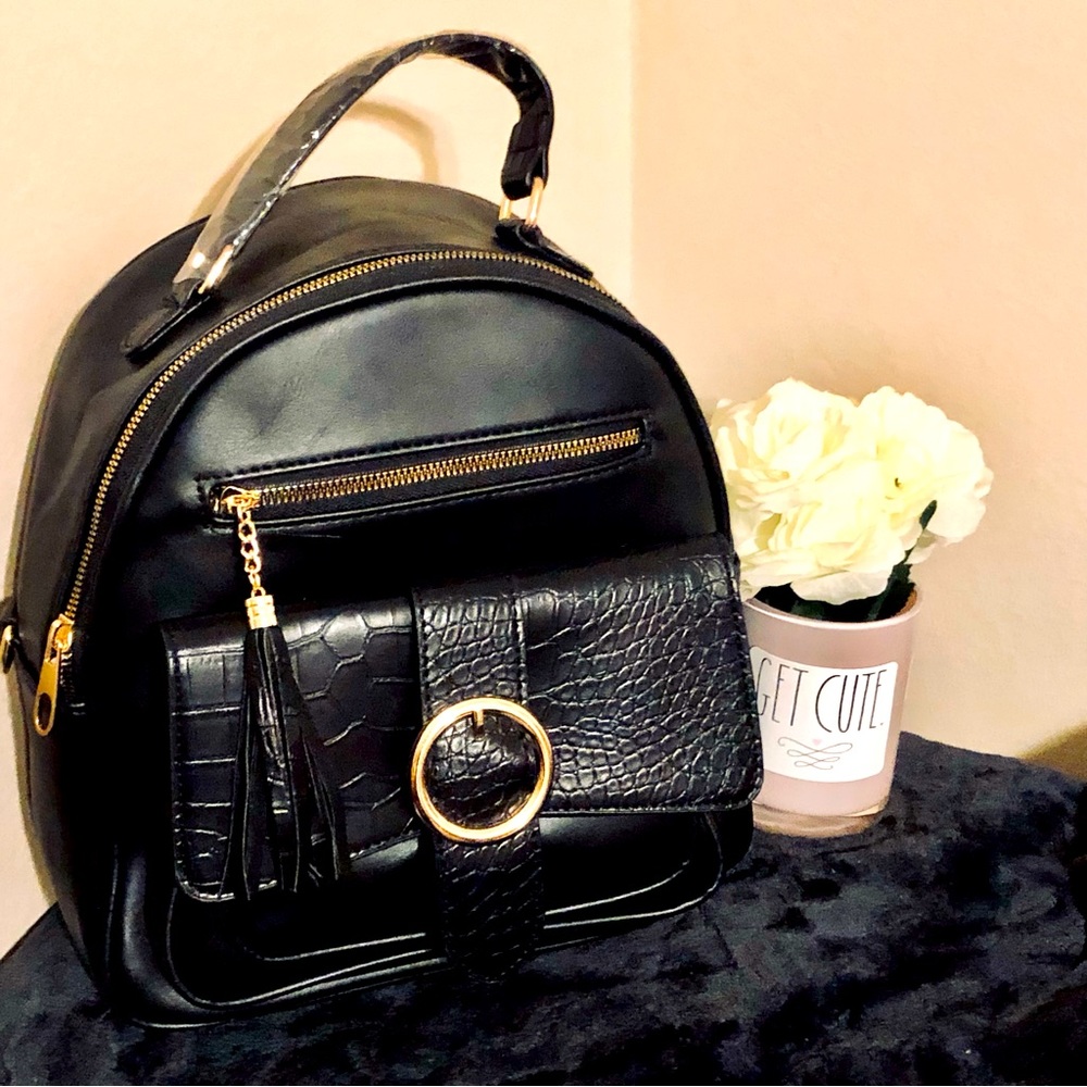 Vegan Leather Croc Backpack/Crossbody - NEW!!